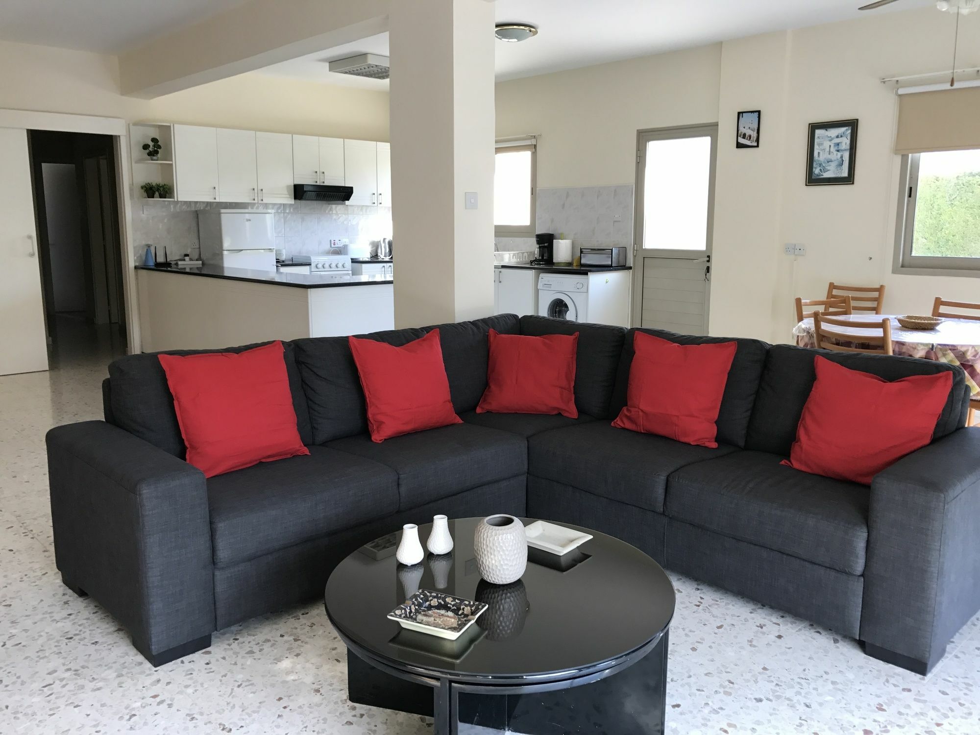 Himonas Apartments Pissouri Exterior foto